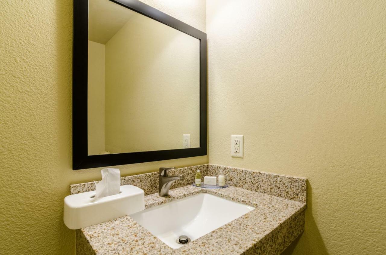 Cobblestone Inn&Suites - Ord Extérieur photo